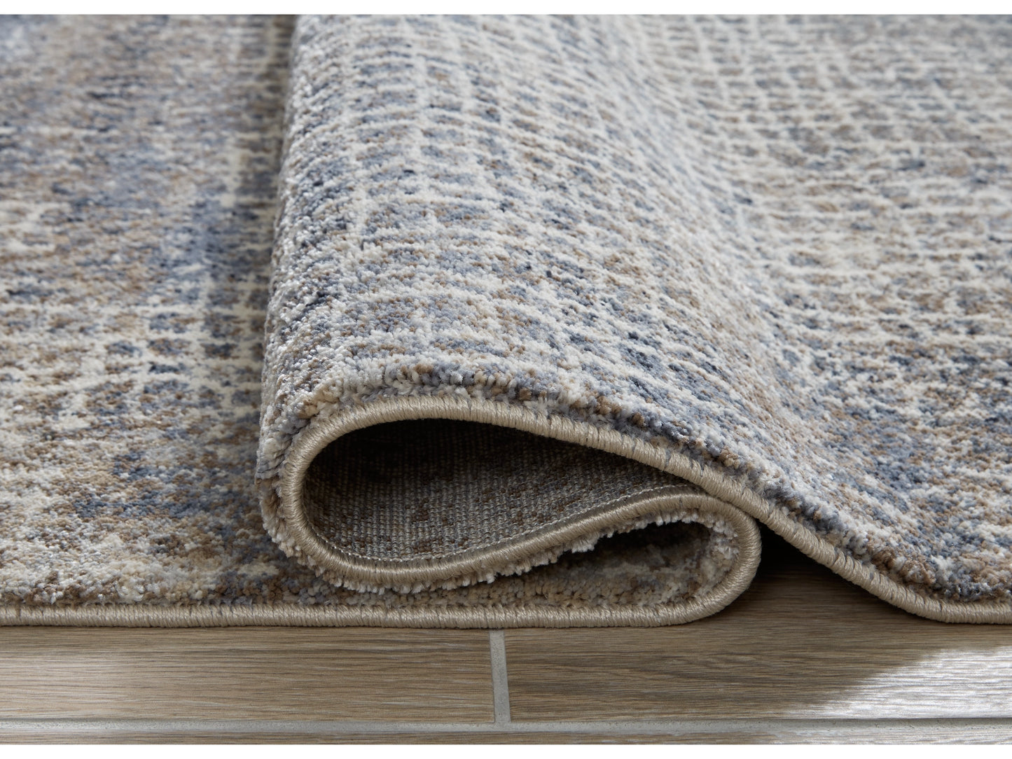 Brookhall Rug 5'3" x 7'3" R406102